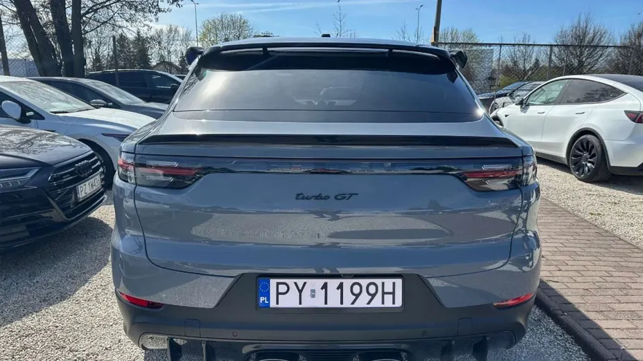 PORSCHE Cayenne -
