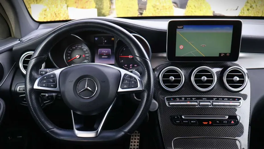 MERCEDES-BENZ GLC -