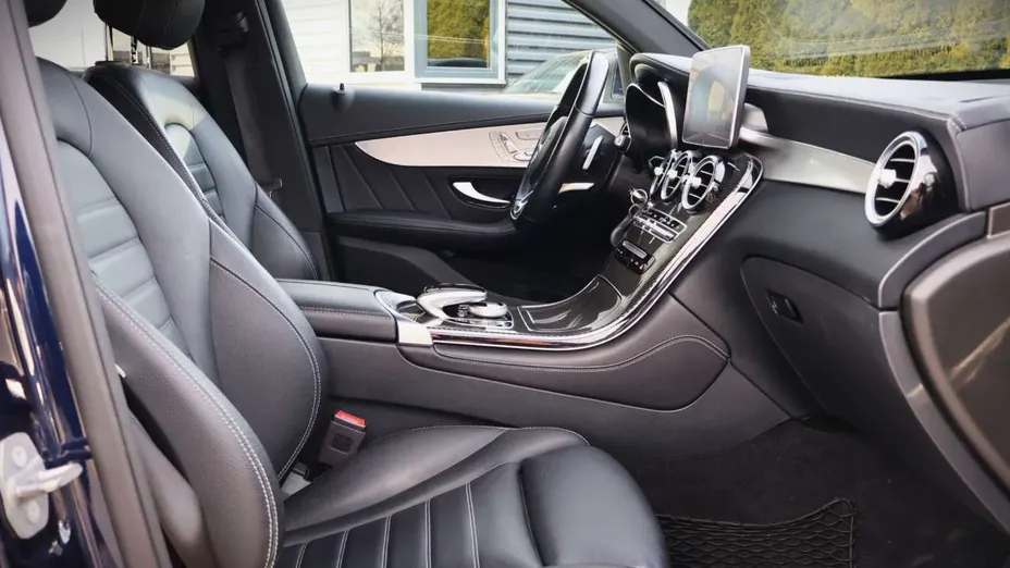 MERCEDES-BENZ GLC -