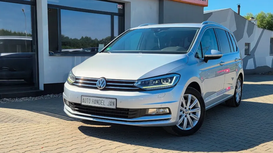 VOLKSWAGEN Touran -
