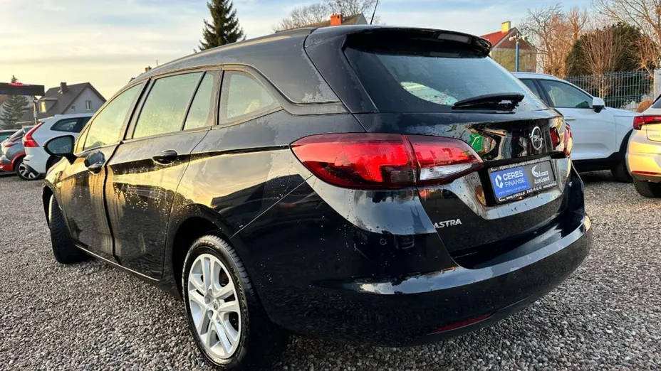 OPEL Astra -