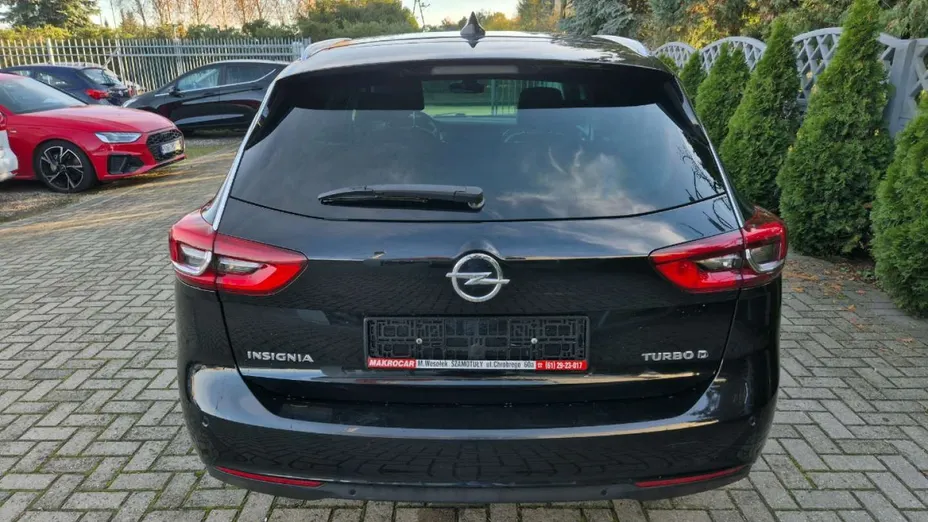 OPEL Insignia -