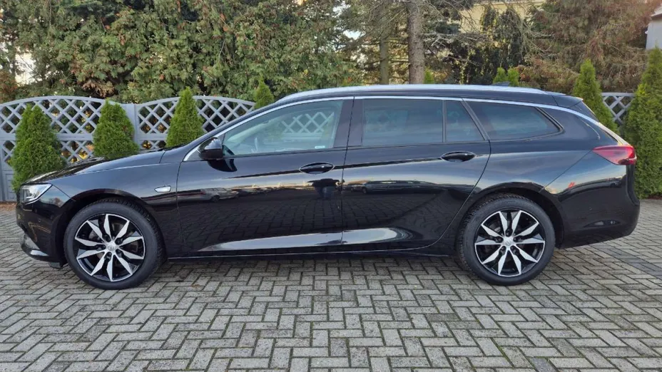 OPEL Insignia -