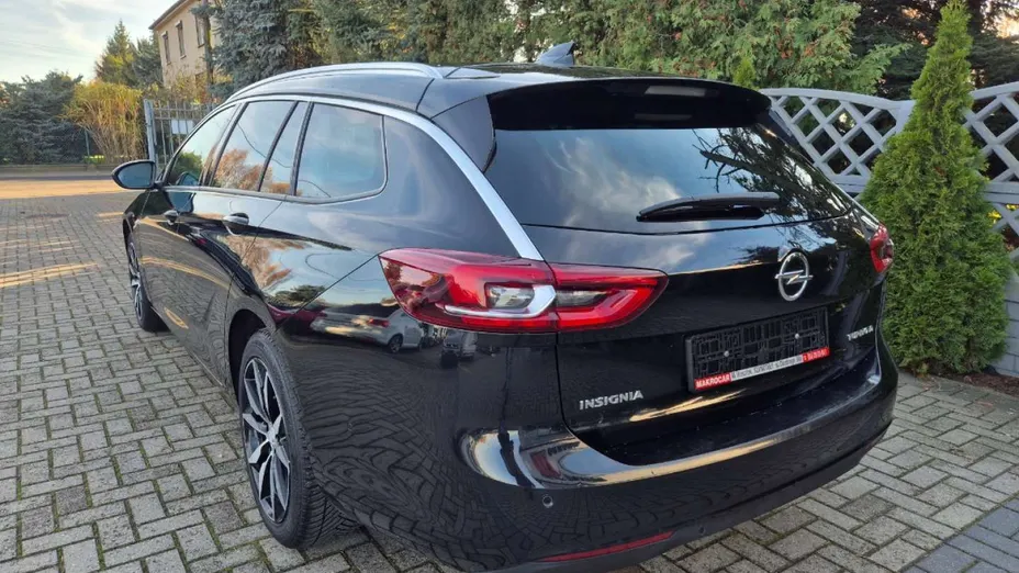 OPEL Insignia -