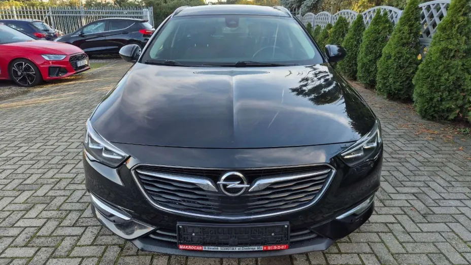 OPEL Insignia -