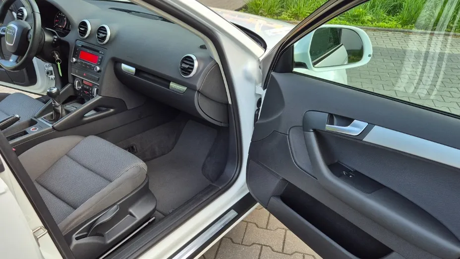 AUDI A3 Sportback -