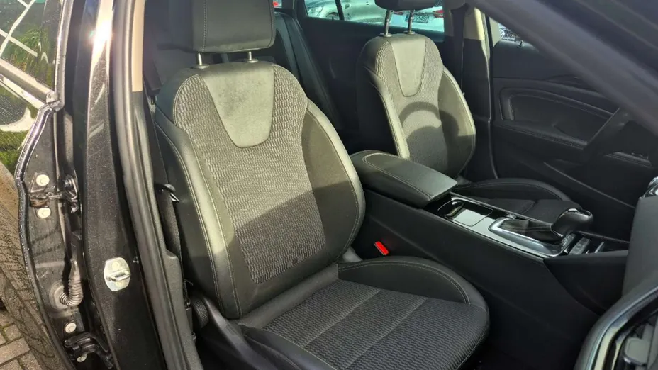 OPEL Insignia -