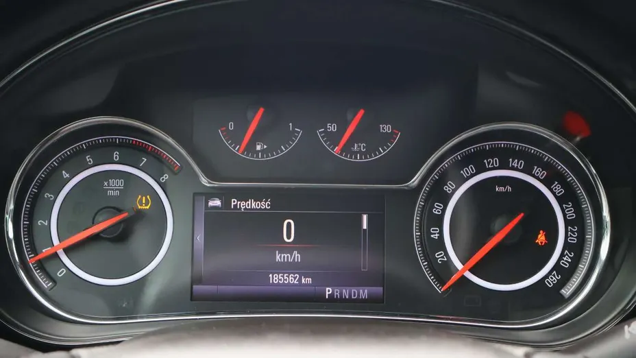 OPEL Insignia -