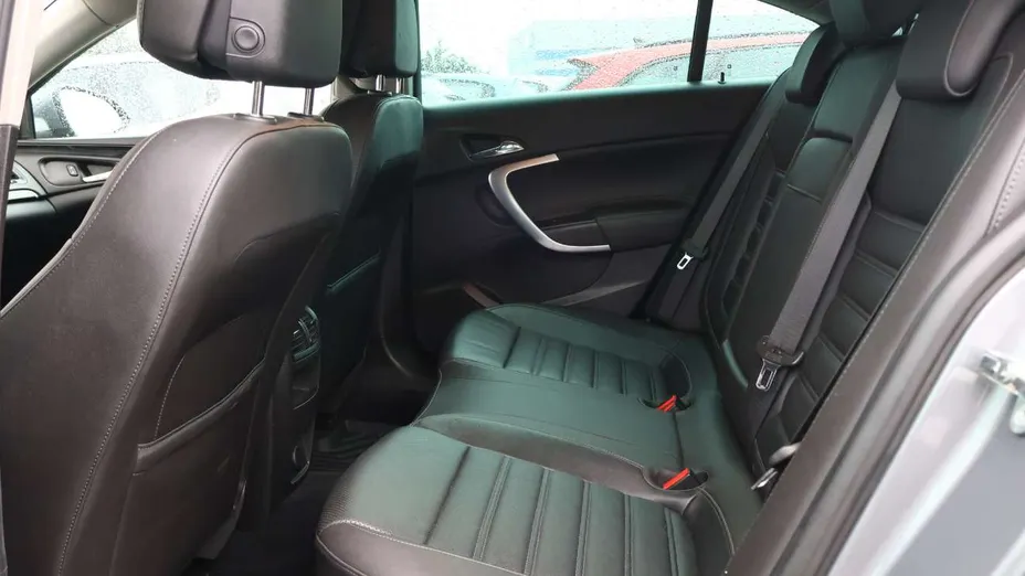 OPEL Insignia -