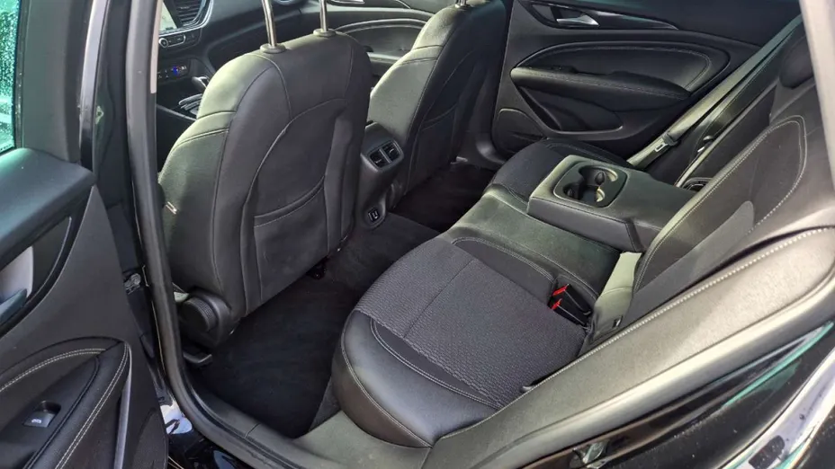 OPEL Insignia -