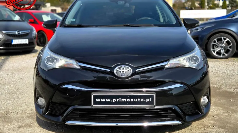 TOYOTA Avensis -