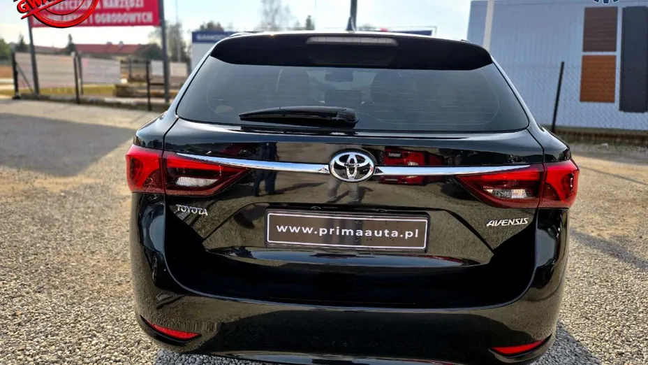 TOYOTA Avensis -