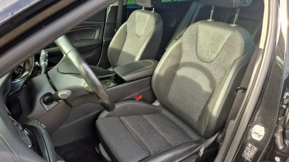 OPEL Insignia -