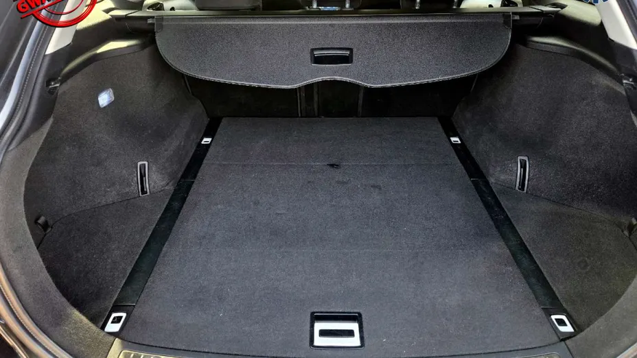 TOYOTA Avensis -