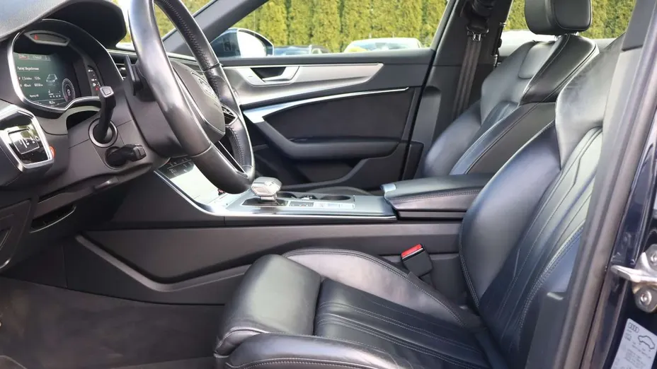 AUDI A6 -