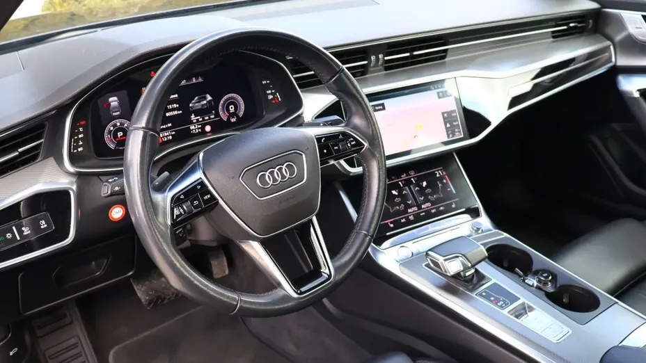 AUDI A6 -