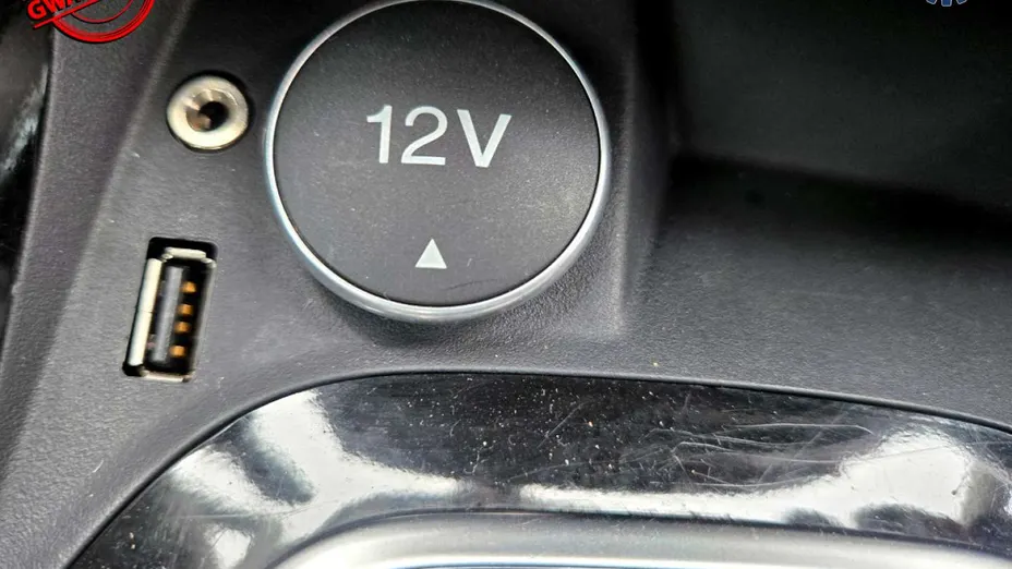FORD B-MAX -