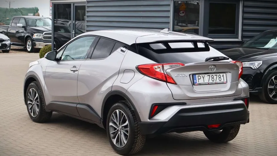 TOYOTA C-HR -