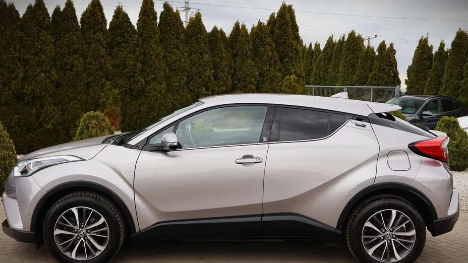 TOYOTA C-HR -
