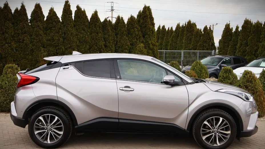 TOYOTA C-HR -