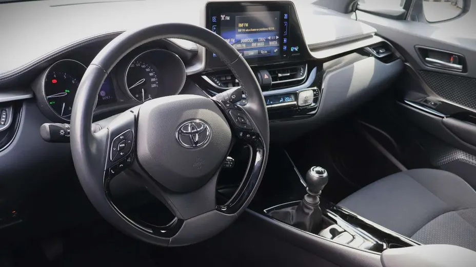 TOYOTA C-HR -
