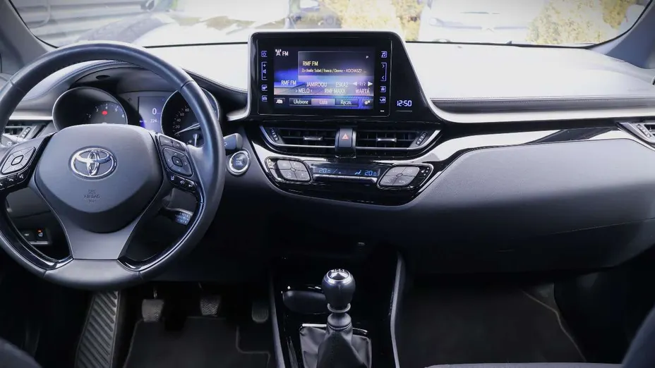 TOYOTA C-HR -