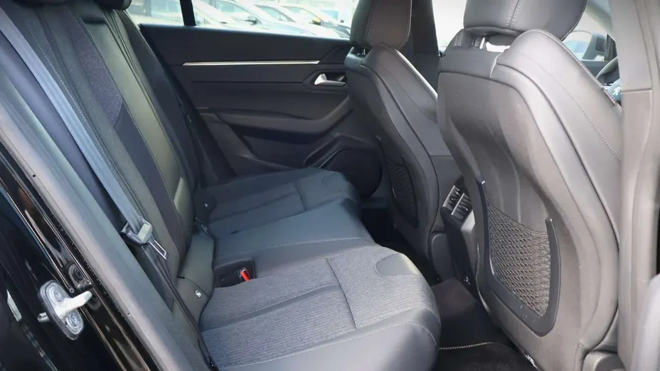 PEUGEOT 508 -