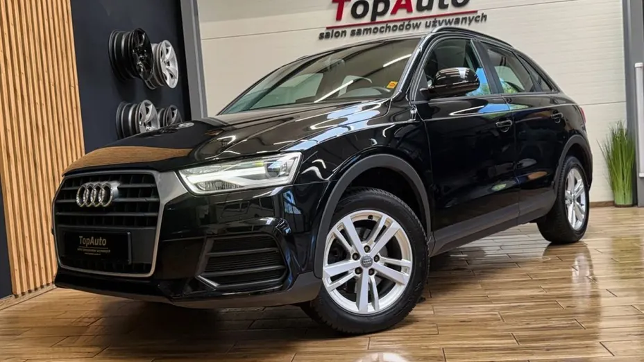 AUDI Q3 -