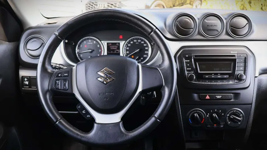 SUZUKI Vitara -