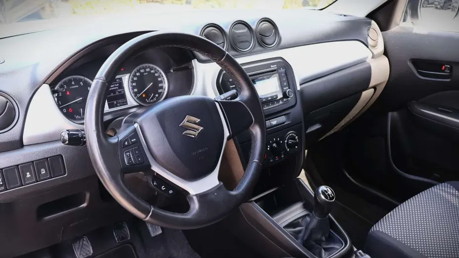 SUZUKI Vitara -