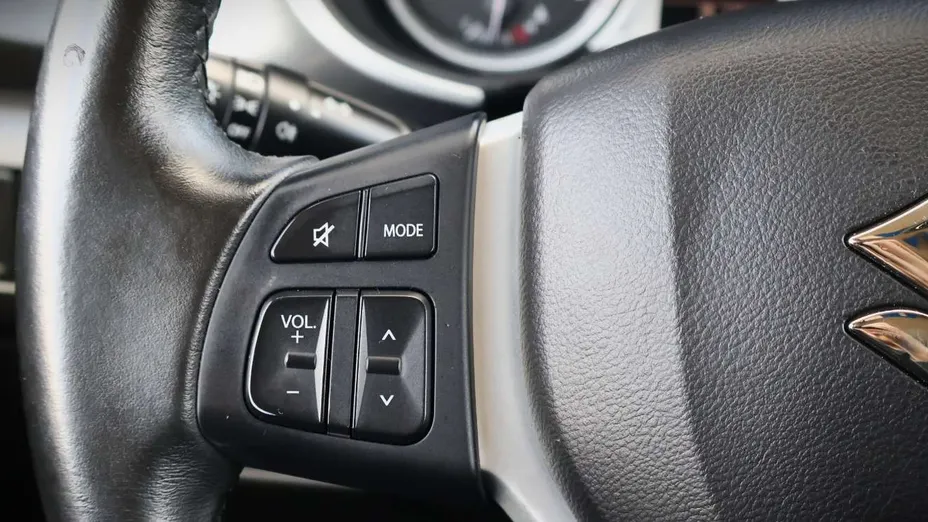 SUZUKI Vitara -