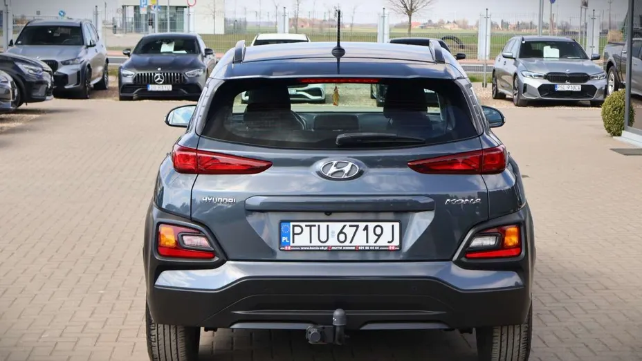 HYUNDAI Kona -