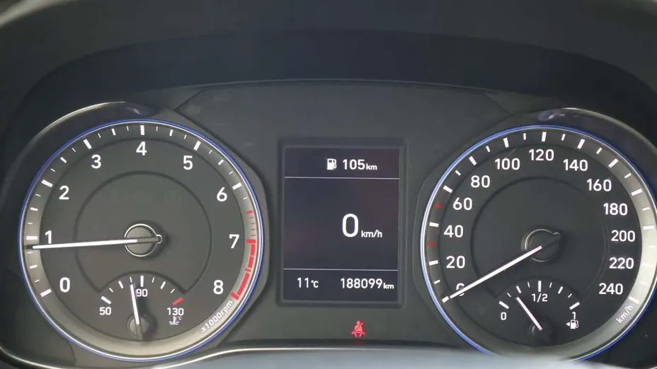 HYUNDAI Kona -