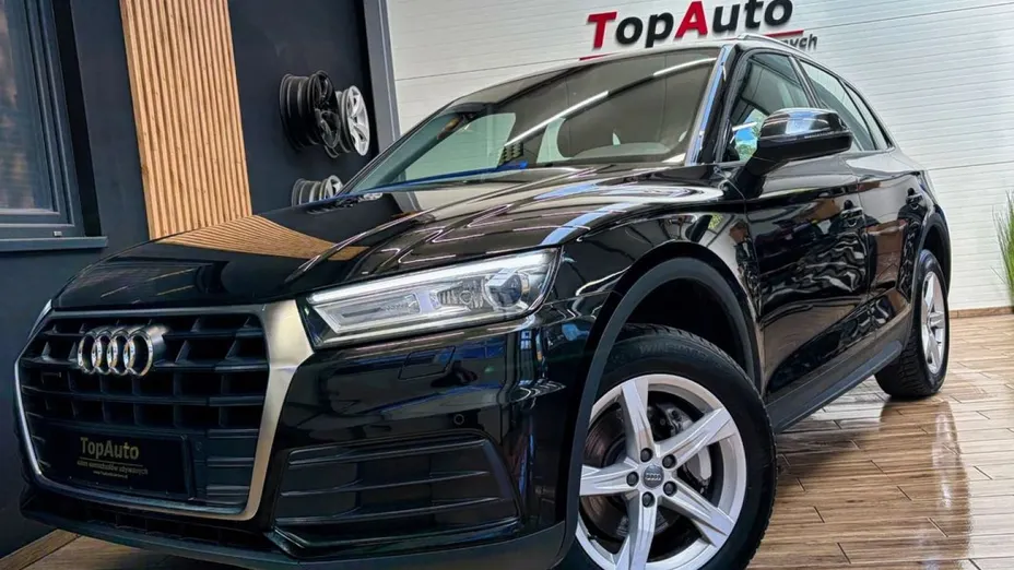 AUDI Q5 -