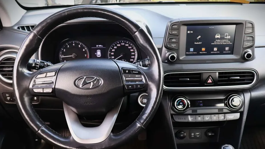 HYUNDAI Kona -