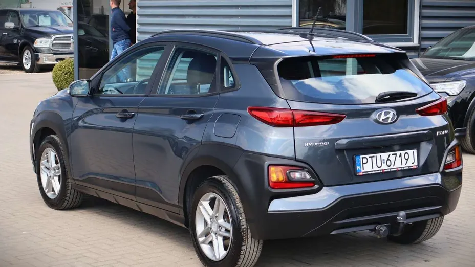 HYUNDAI Kona -