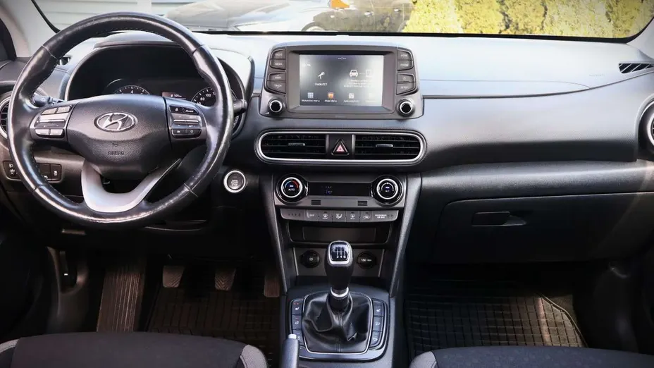 HYUNDAI Kona -