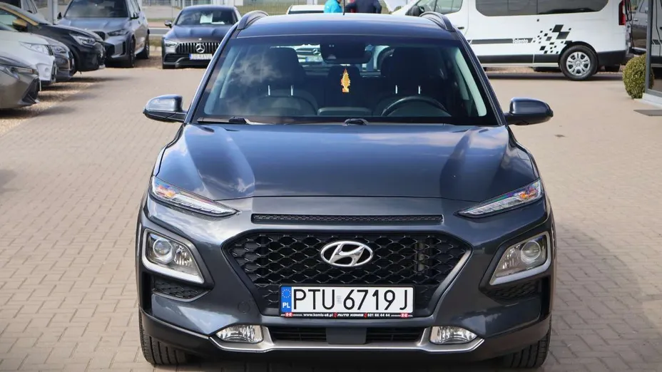 HYUNDAI Kona -