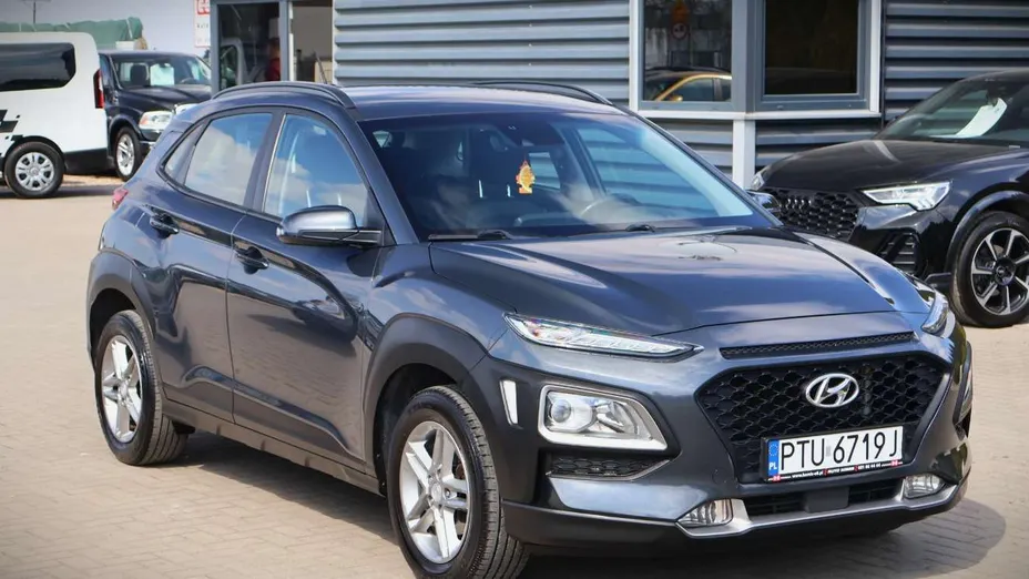 HYUNDAI Kona -