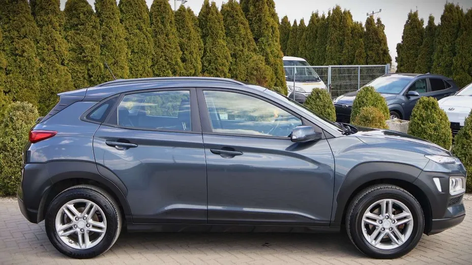 HYUNDAI Kona -