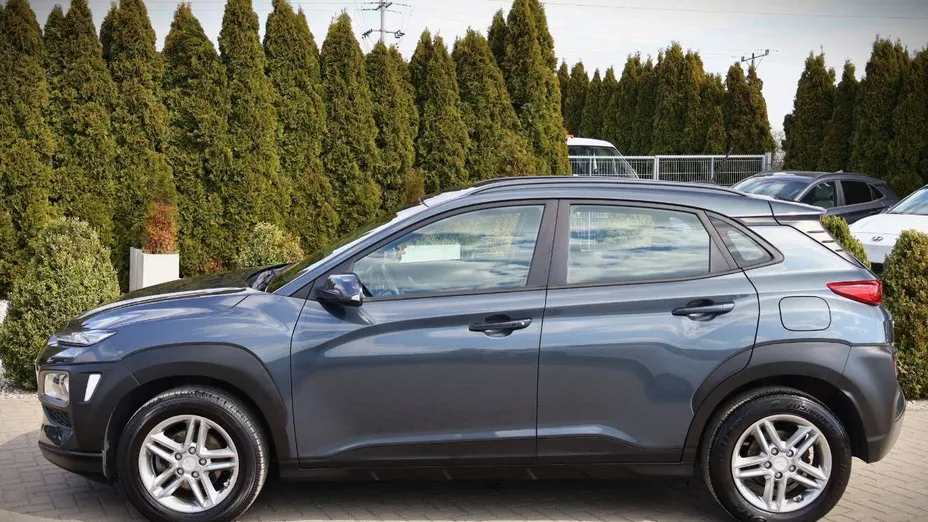 HYUNDAI Kona -