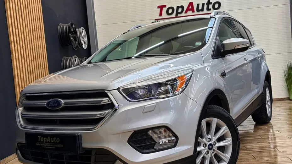 FORD Kuga -