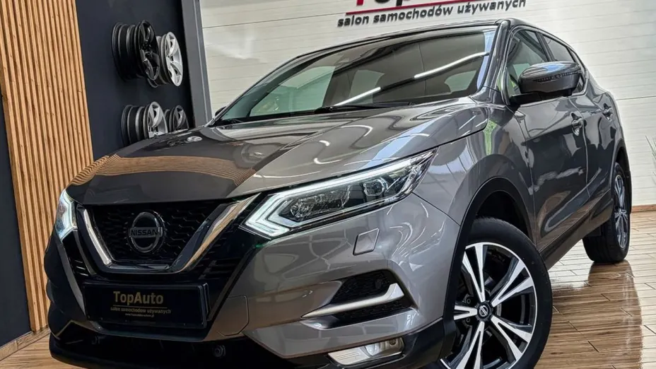 NISSAN Qashqai -