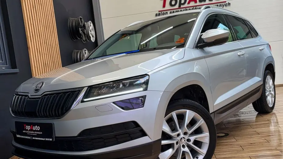 SKODA Karoq -