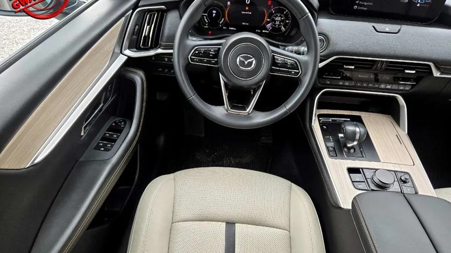 MAZDA CX-90 -