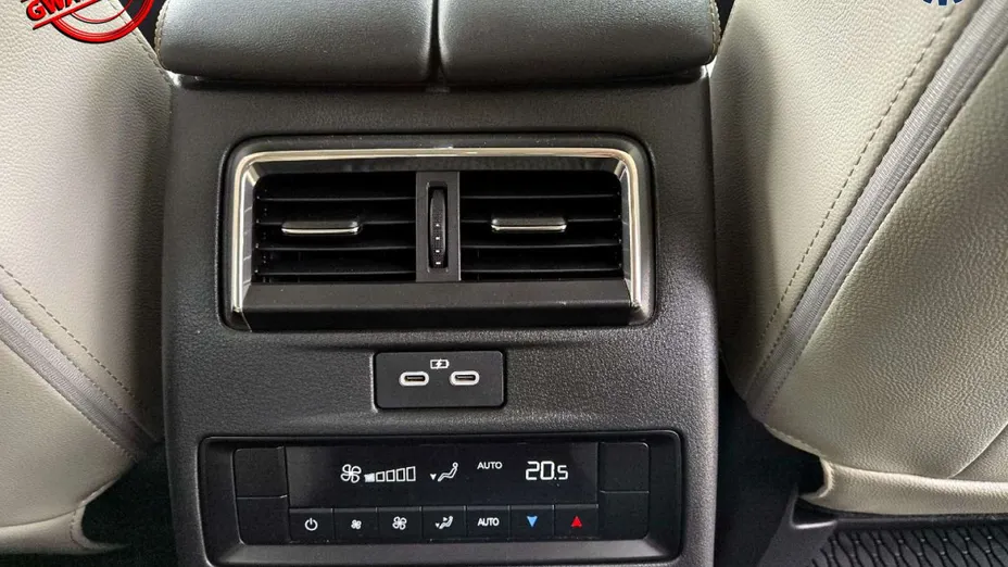 MAZDA CX-90 -
