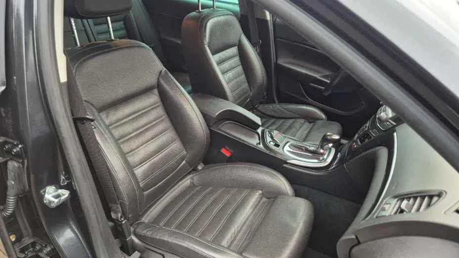 OPEL Insignia -