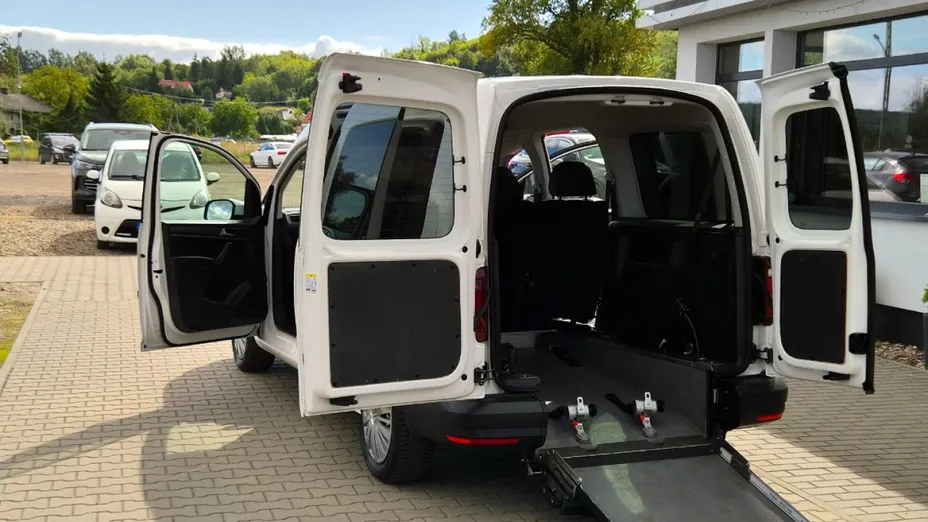 VOLKSWAGEN Caddy -