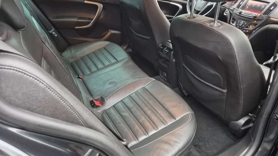 OPEL Insignia -