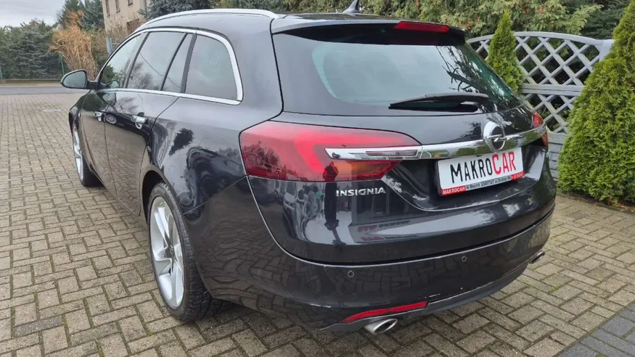OPEL Insignia -